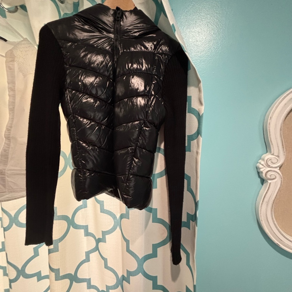 Stradivarius Black Puffer Jacket